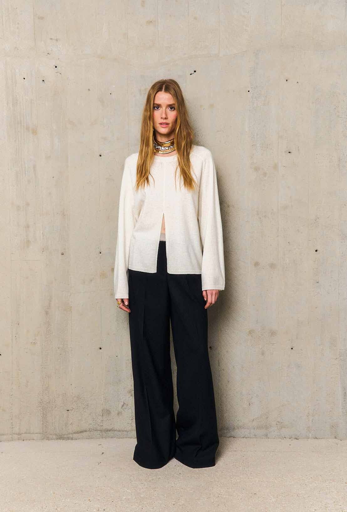 AINA SWEATER