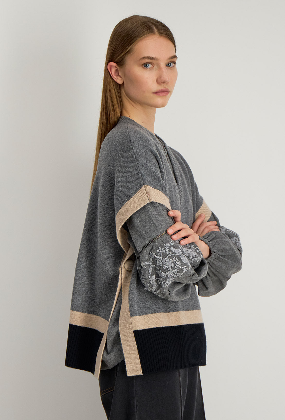 VESPER PONCHO SWEATER