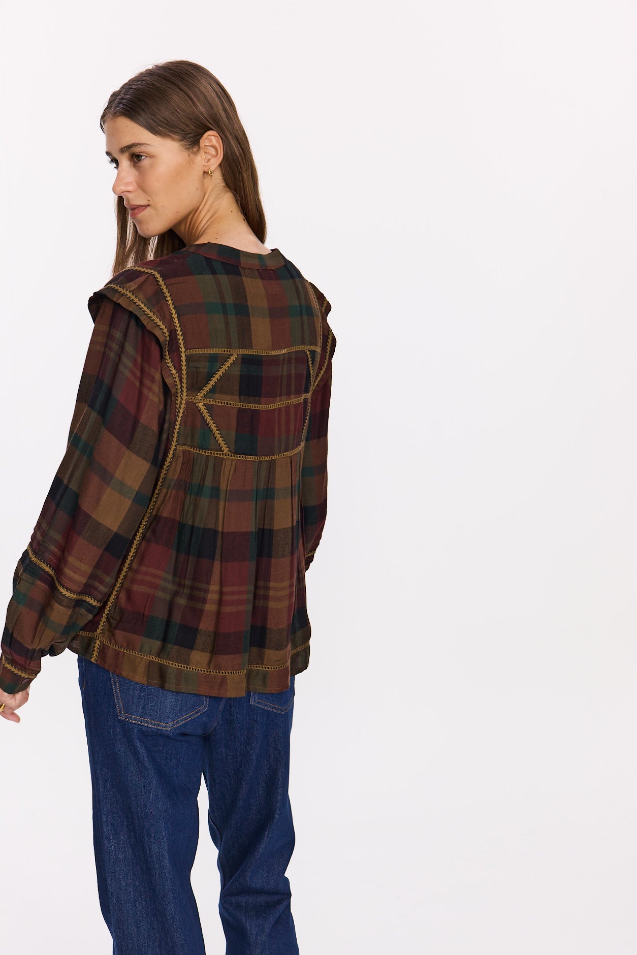 129 . LONG-SLEEVED SHIRT SLIM FIT
