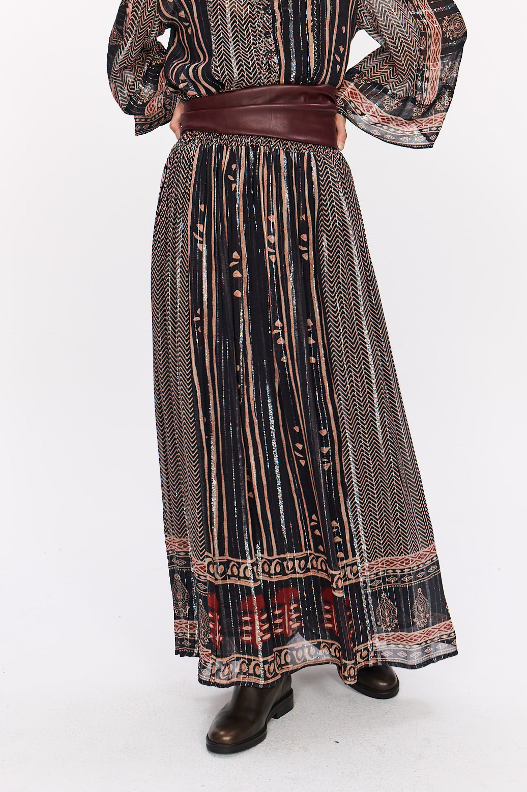 114 . CLEA LONG SKIRT