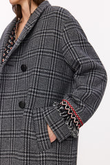 715 . LONG COAT ML LUCAS