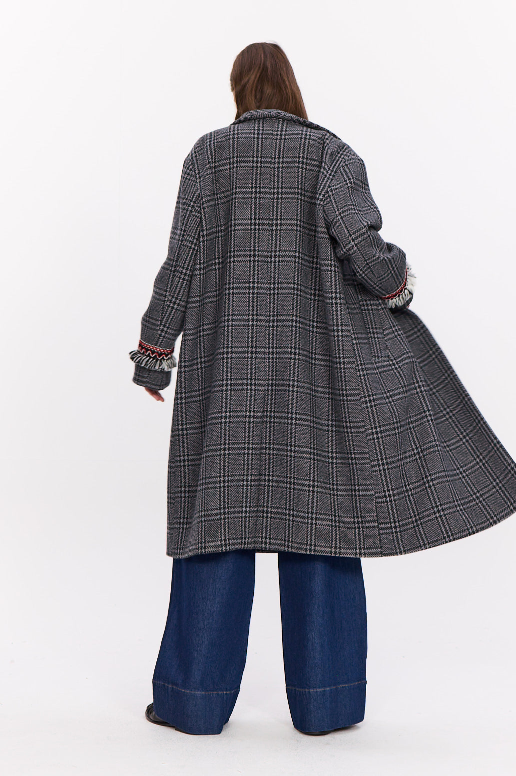 715 . LONG COAT ML LUCAS
