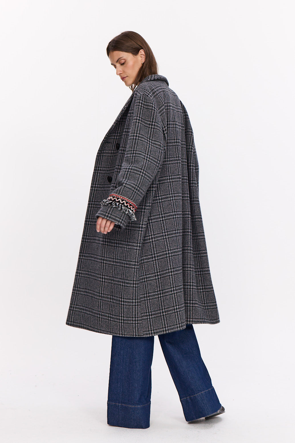 715 . LONG COAT ML LUCAS