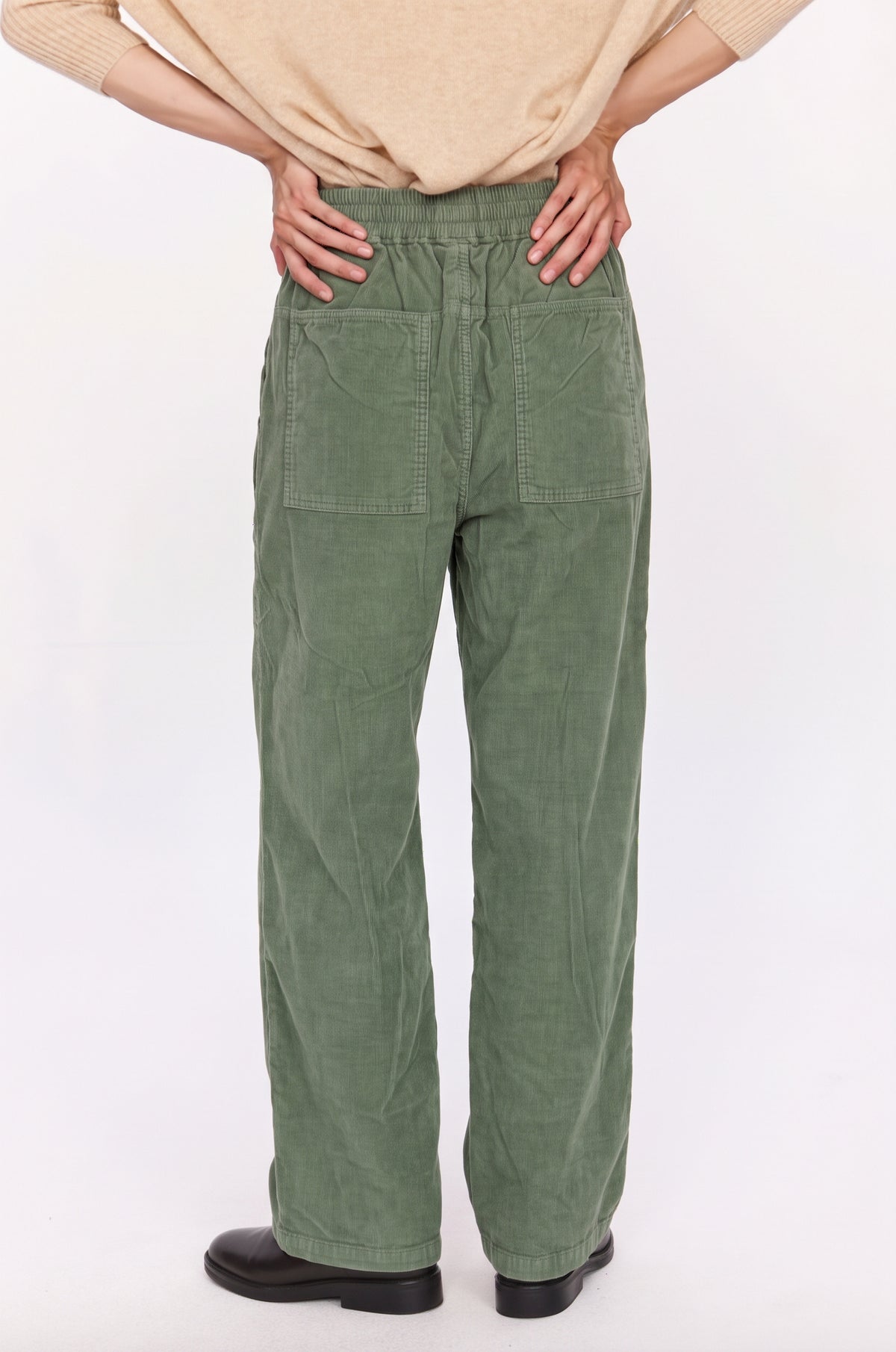 305 . ENORA BERMUDA SHORTS