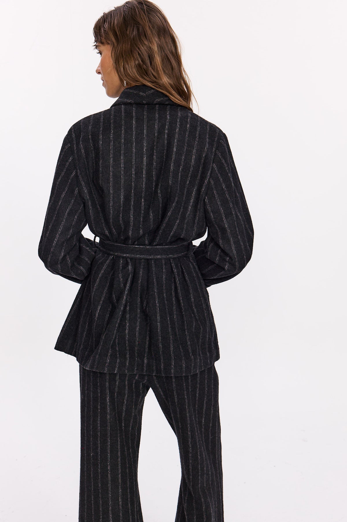 601 . LONG-SLEEVED STRIPED JACKET
