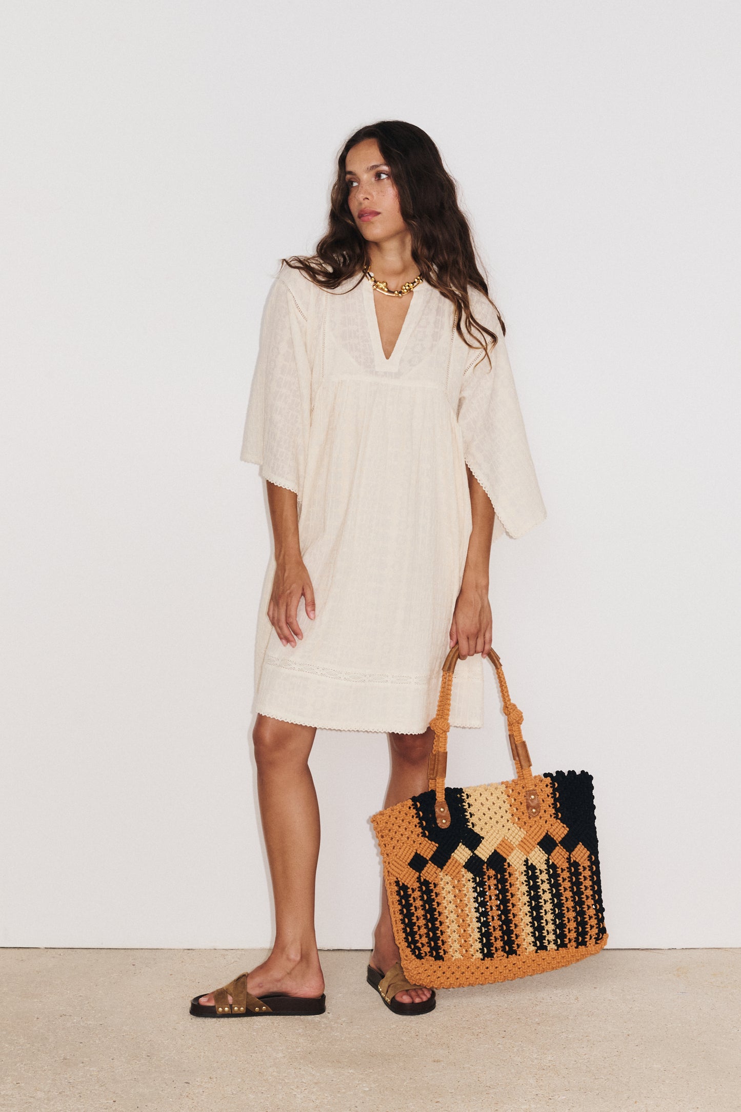 Robe Éloïse Stella Forest portée, allure élégante au quotidien