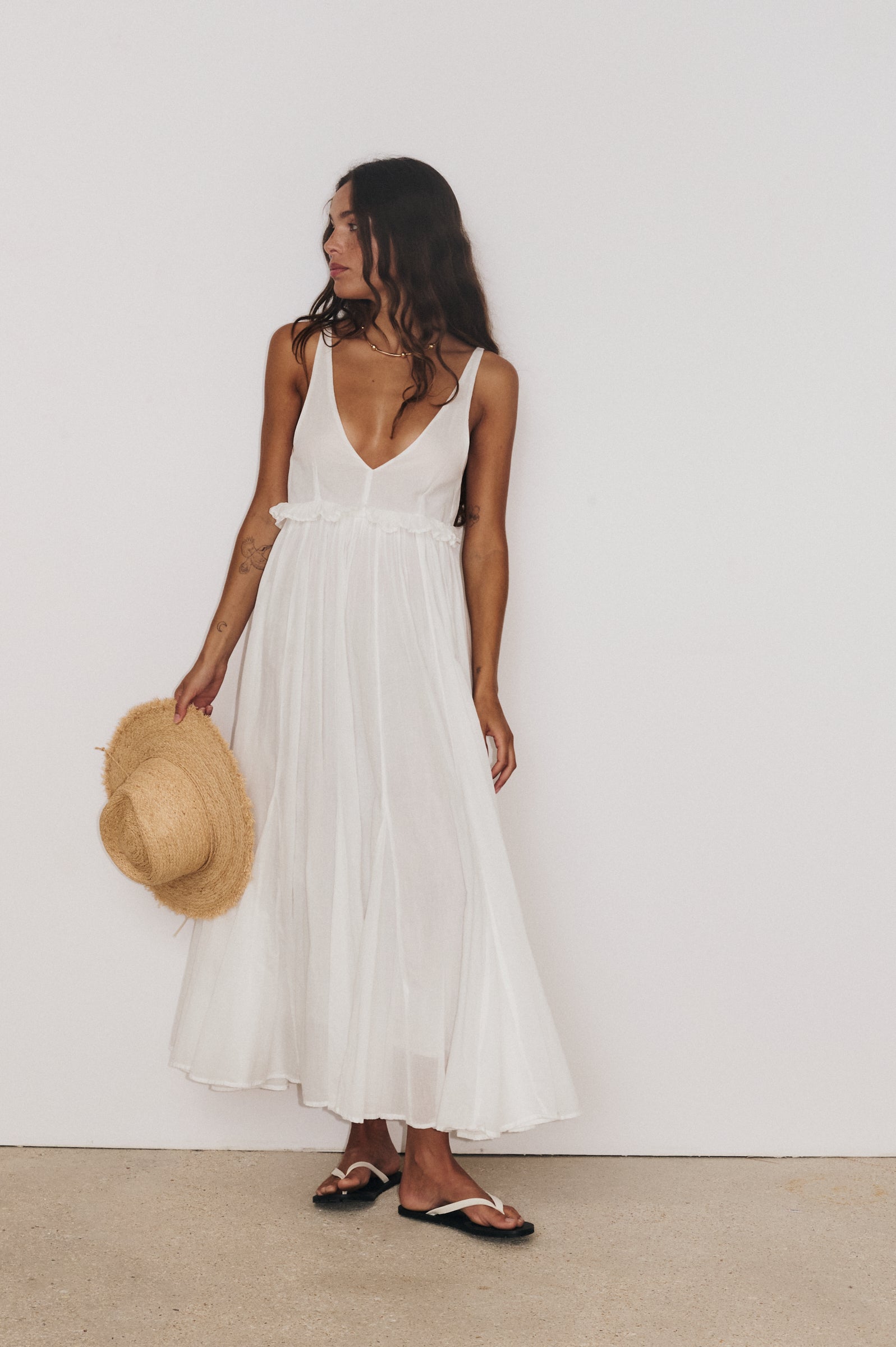 Robe longue Gaia blanc Stella Forest en voile de coton, silhouette fluide bohème chic