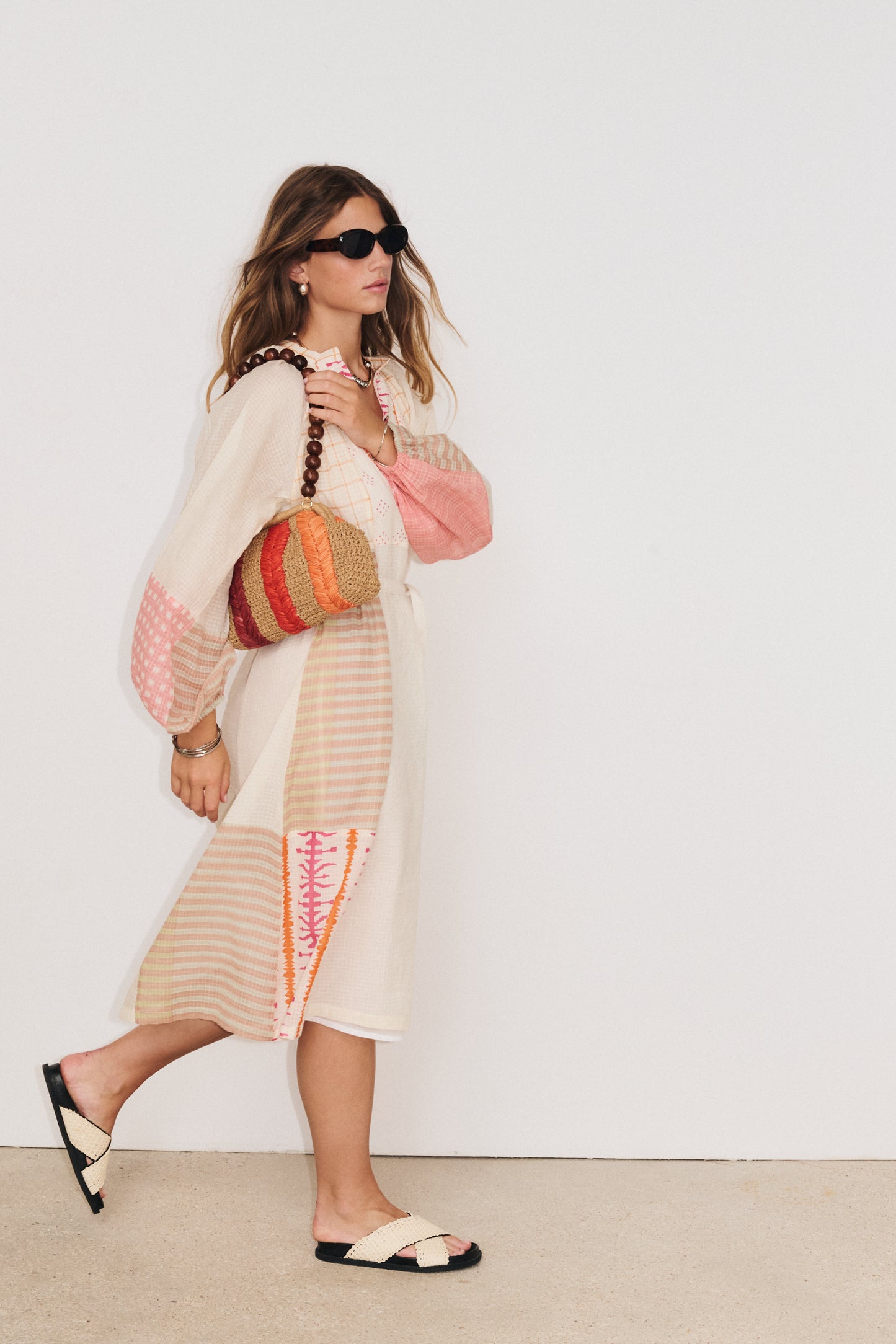 Robe Maya patchwork portée, silhouette fluide et féminine