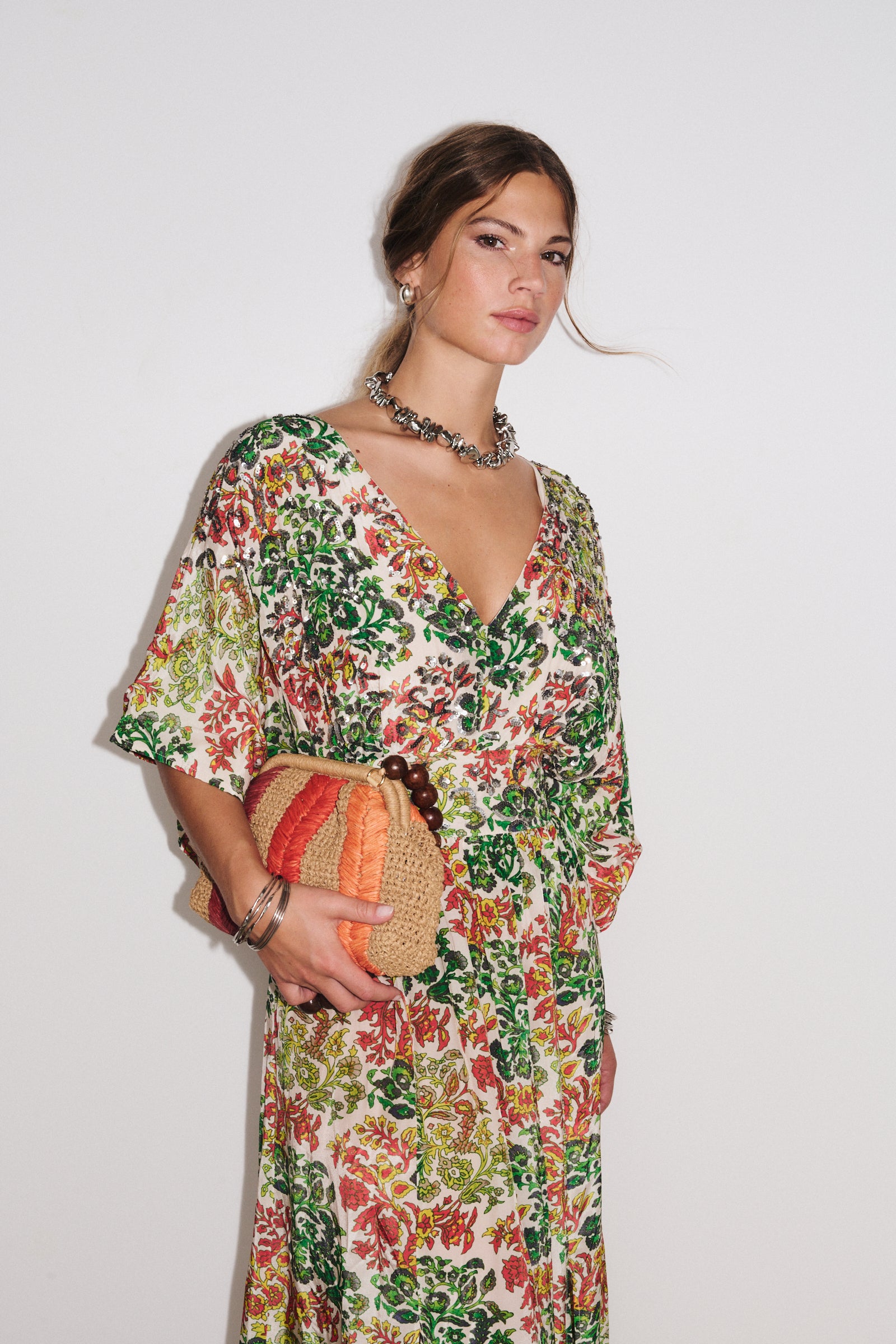 Détail encolure V et emmanchure kimono robe Mira Stella Forest